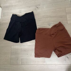 Women's Black and Brown Textured Booty Scrunch Shorts